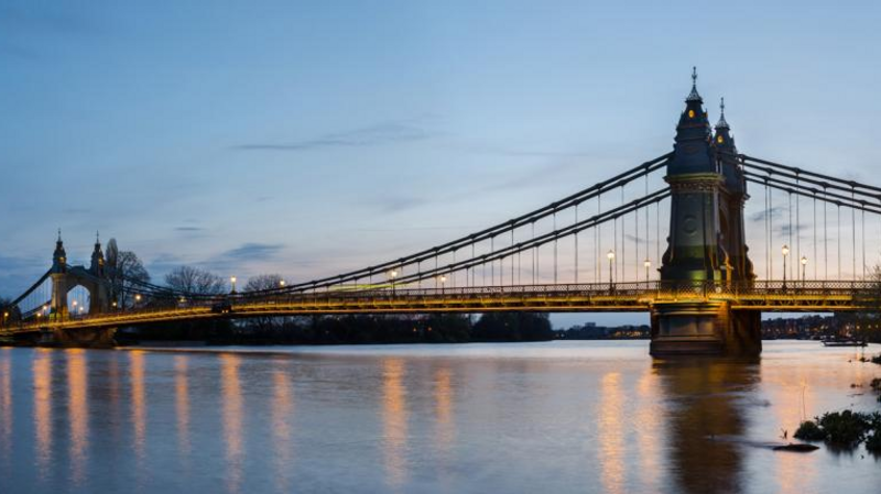 Hammersmith Bridge at dusk